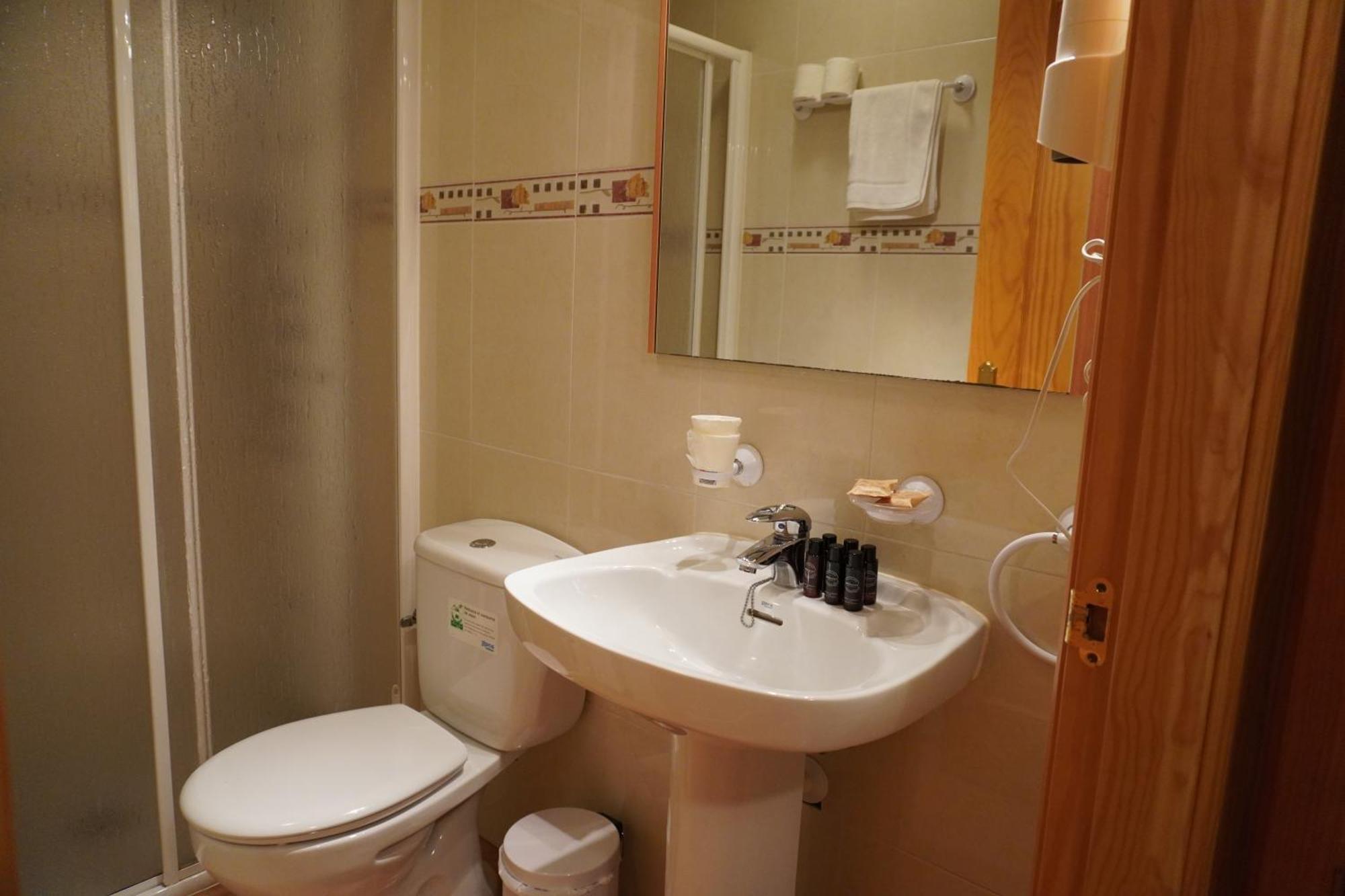Apartamentos Casa Domenc Aren Bagian luar foto
