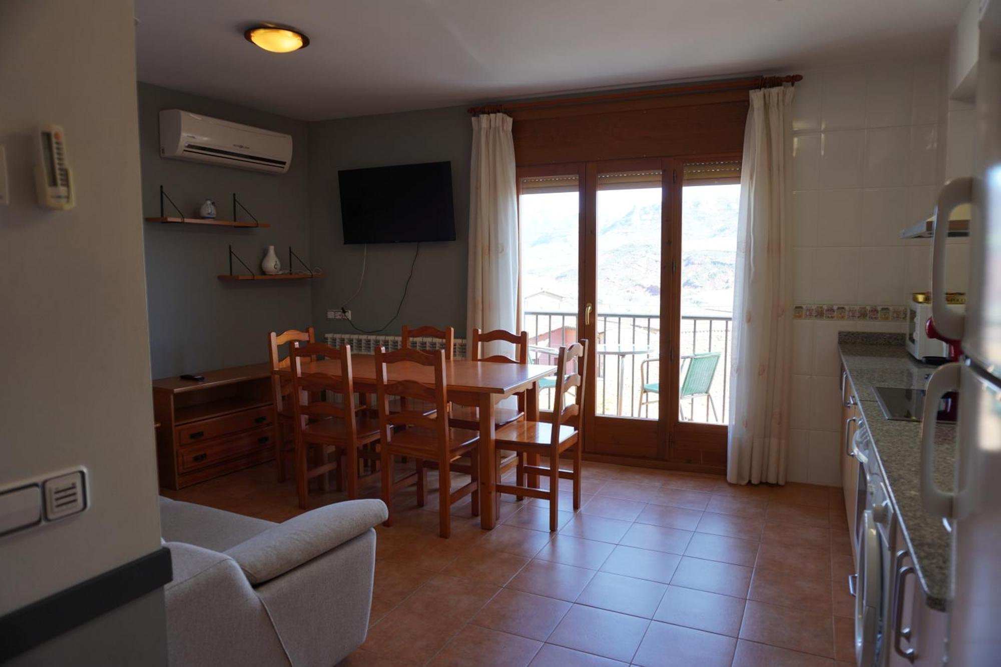Apartamentos Casa Domenc Aren Bagian luar foto